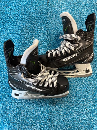 Junior CCM RibCor 78K Hockey Skates Regular Width Size 3.5 (Used)