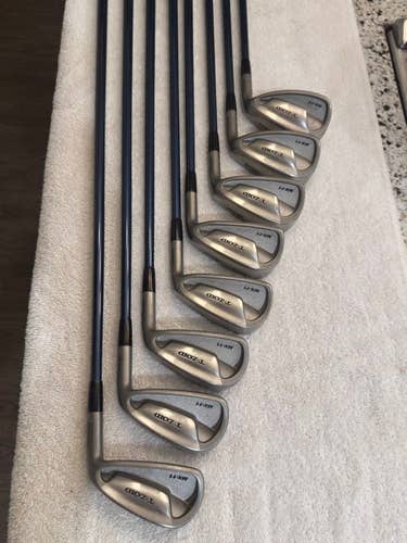 Men's Mizuno T- Zoid MX-11 Right Handed Clubs (Full Set) Regular Flex 8 Pieces (Used)