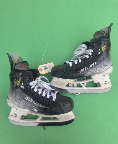 Intermediate Bauer Vapor Hyperlite 2 Hockey Skates | Size 4 Fit 1 w/ Fly-Ti Steel