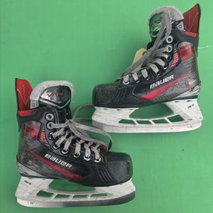 Youth Bauer Vapor X5 Pro Hockey Skates | Size 13 Regular Width (D)
