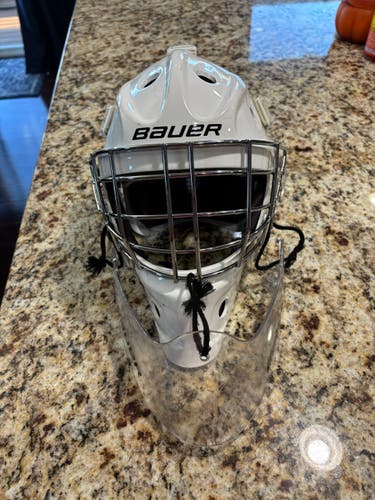 2023 Junior Bauer 930 Goalie Mask (Used)