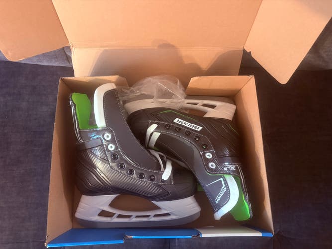 Bauer XLS Hockey Skates Regular Width Size 3 (New)