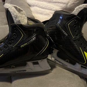 Like New  Graf Pro G Hockey Goalie Senior Skates size 8