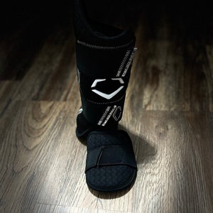 Black Senior EvoShield Leg guard Shin Guards (Used)