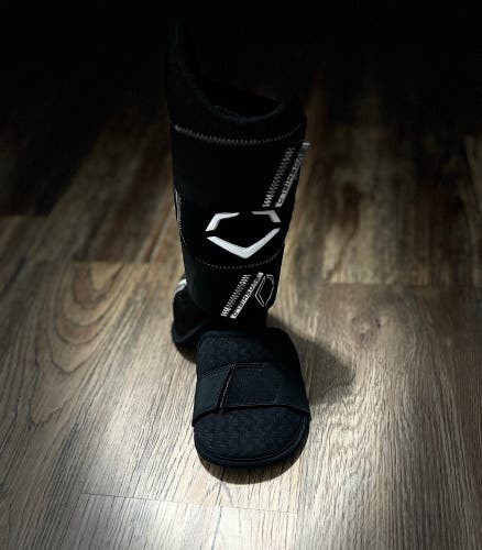 Black Senior EvoShield Leg guard Shin Guards (Used)