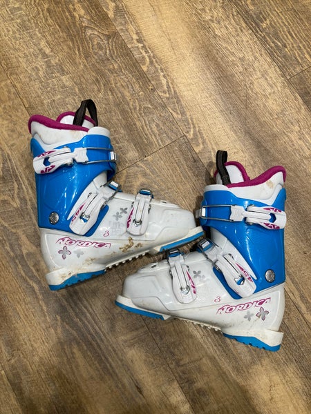 Nordica Little Belle 3 Ski Boots | Mondo 23 & 23.5 255mm