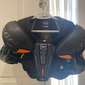 Men's Medium Senior CCM Tacks AS-V Pro Shoulder Pads Pro Stock (Used)