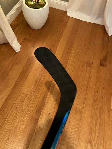 Warrior Covert QRE10 Left Hand Hockey Stick P28 (Used)