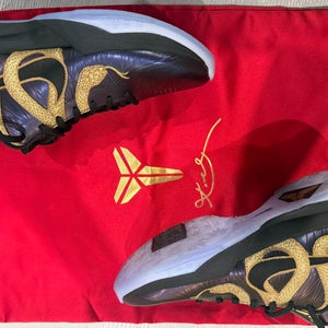 Men's Size M 7.0 (W 8.0) Nike Shoes (Used)