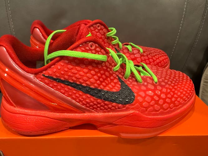 Kid's 5.5Y (Big Kids / Youth) Nike Shoes (Used)