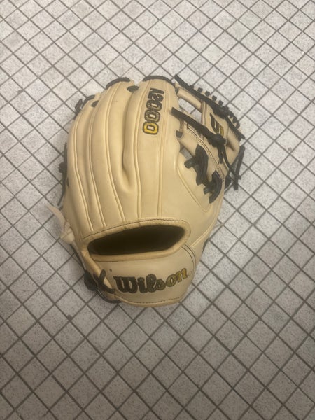 2024 Wilson A2000 RH Infield Baseball Glove 11.5" (New)