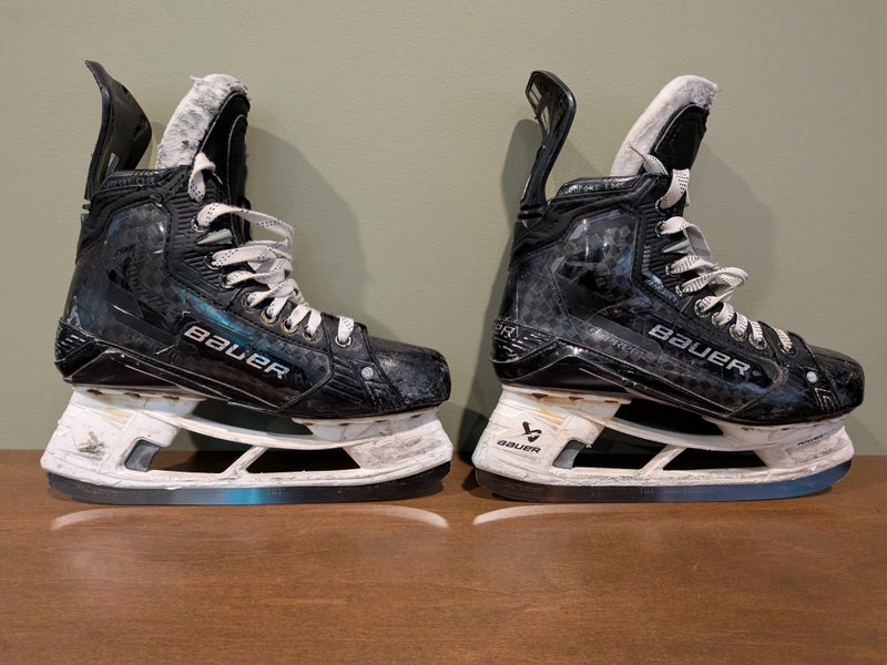 2024 Bauer Supreme Mach Hockey Skates Regular Width 7 (Used)