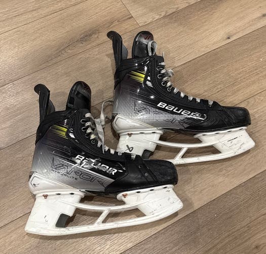 2024 Bauer Vapor Hyperlite 2 Hockey Skates 7.5 (Used)