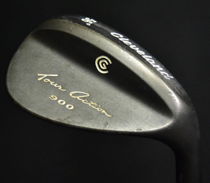 CLEVELAND TOUR ACTION  LOFT: 56 SAND WEDGE LENGTH: 35 IN RIGHT HANDED NEW GRIP