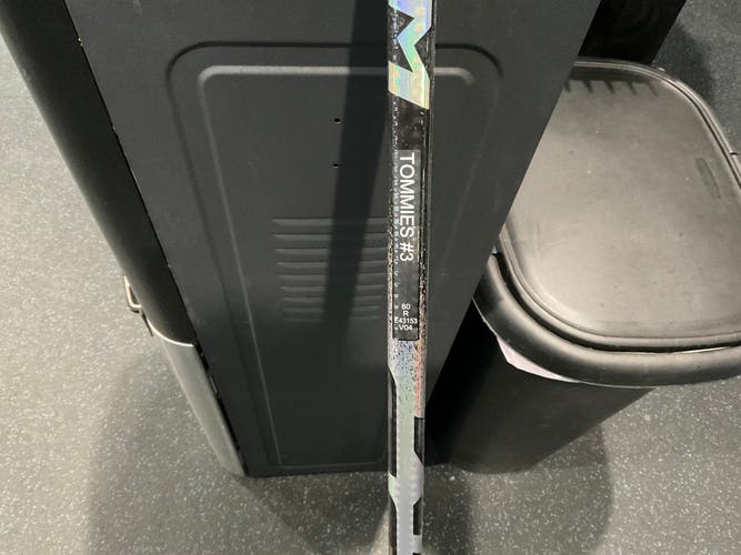 Senior CCM Jetspeed FT6 Pro Right Handed Hockey Stick P88 Pro Stock (New)