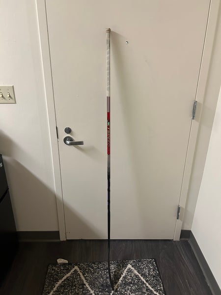 Intermediate CCM JetSpeed FT7 Right Handed Hockey Stick P28 (Used)