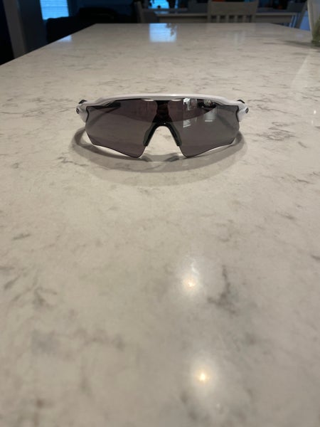 Adult Unisex Oakley Sunglasses (New)