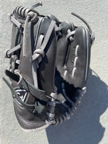 Louisville Slugger Omaha RH Baseball Glove 11.25" (Used)