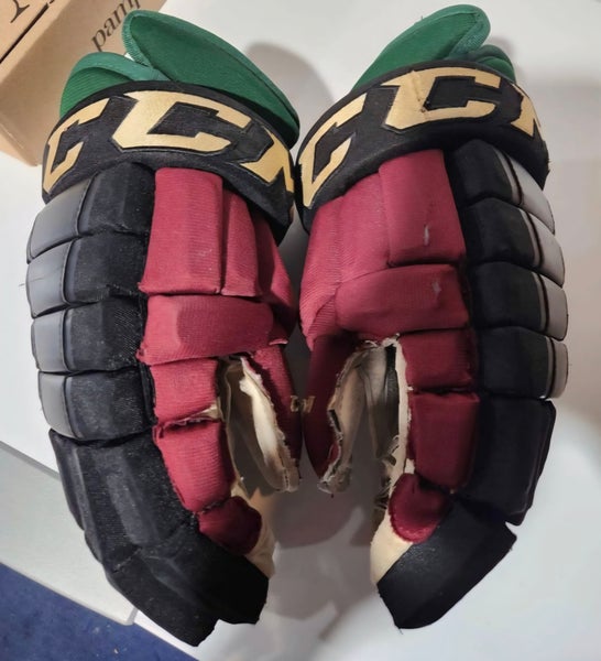 Arizona Coyotes CCM Gloves 14" Pro Stock (Used)