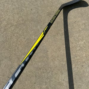 Bauer Supreme 3S Hockey Stick | Junior RH P88 | 53' (New)