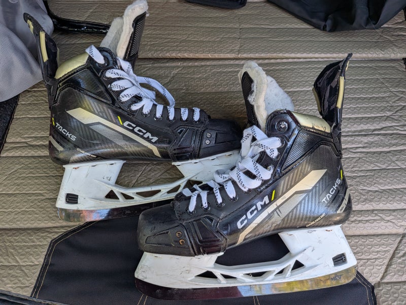 2022 CCM Tacks AS580 Hockey Skates Regular Width 8 (Used)