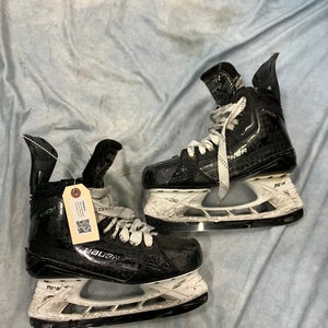 Intermediate Bauer Supreme Mach Hockey Skates 6 Fit 3