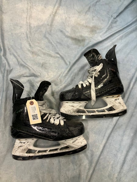 Intermediate Bauer Supreme Mach Hockey Skates 6 Fit 3
