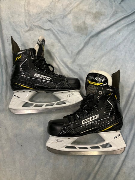 Intermediate Bauer Supreme M1 Hockey Skates Regular Width 6 (Used)