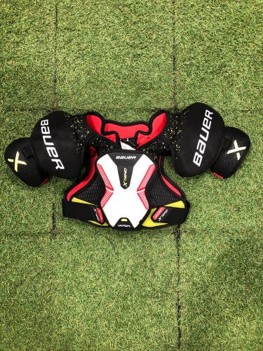 Youth Adjustable Bauer X-Tend Shoulder Pads (Used)