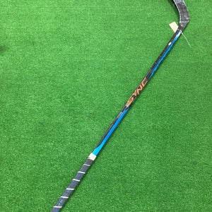 Junior Bauer Nexus Sync Hockey Stick Right Handed P28 (Used)