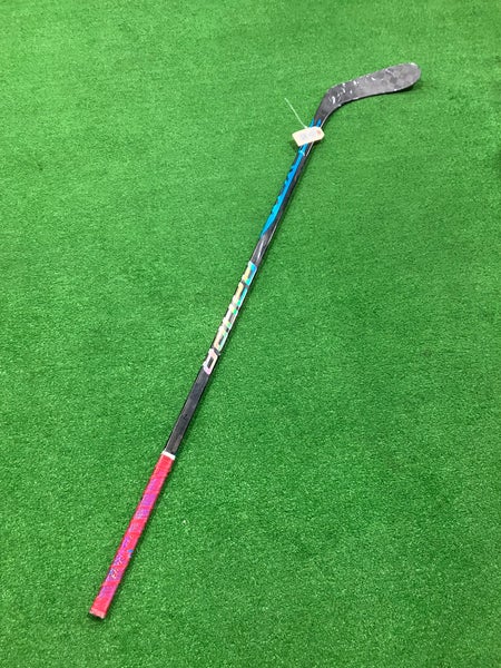 Intermediate Bauer Nexus Sync Hockey Stick Right Handed P28 (Used)