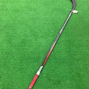 Senior Bauer Vapor Team Hockey Stick Right Handed P28 (Used)
