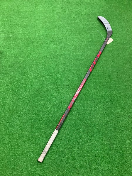 Junior CCM JetSpeed FT4 Pro Hockey Stick Right Handed P28 (Used)