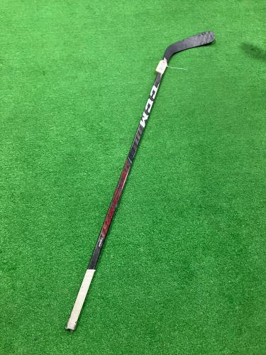 Senior CCM JetSpeed Team Hockey Stick Right Handed P90 (Used)