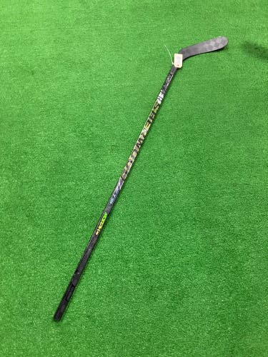 Junior Sher-Wood Rekker Morph Pro Hockey Stick Right Handed PP28 (Used)