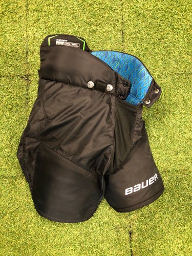 Youth Large Bauer X Hockey Pants (Used)