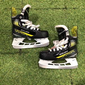 Youth Bauer Vapor X4 Hockey Skates Regular Width 13.5 (Used)