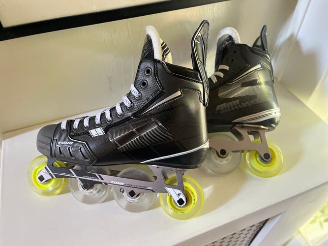 Tour Code IS Inline Roller Hockey Skates Regular Width Size 9 (Lightly Used)