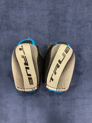 Junior Large True AX9 Elbow Pads (Used)