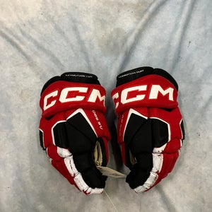 Red Junior CCM Tacks AS 580 Gloves 11" (Used)