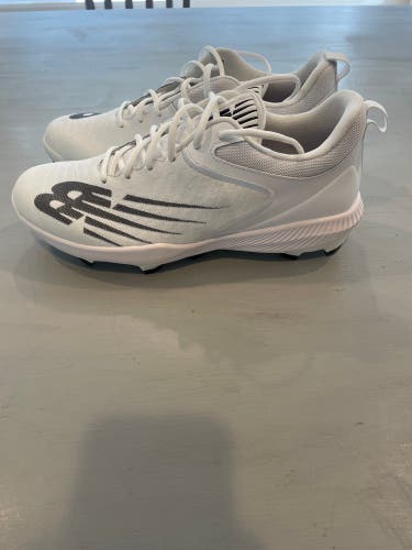White Men's Size M 11.0 (W 12.0) Adult New Balance Molded Cleats (New)