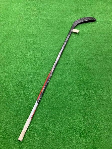 Junior Bauer Vapor Hyperlite Hockey Stick Left Hand P28 (Used)
