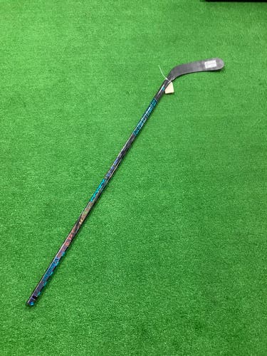 Junior Bauer Twitch Hockey Stick Right Handed P92 (Used)