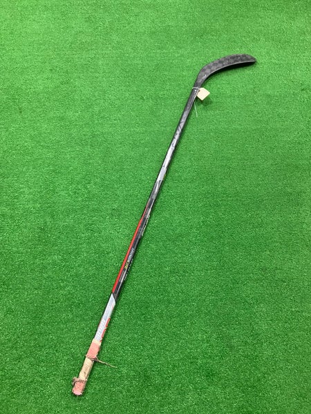 Junior Bauer Vapor Hyperlite Hockey Stick Left Hand P28 (Used)