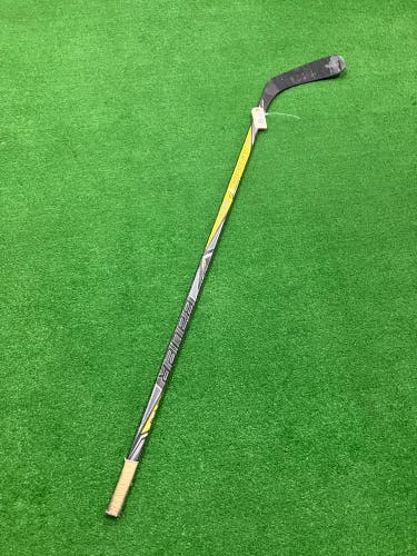Intermediate Bauer Supreme 1S Hockey Stick Right Handed P92 (Used)