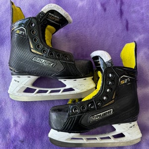 Youth Bauer Supreme 27 Hockey Skates Regular Width 12 (Used)