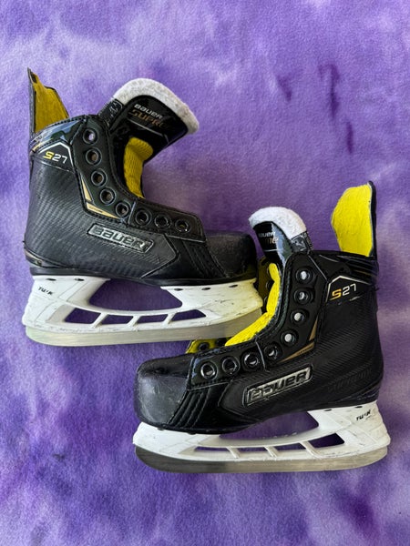 Youth Bauer Supreme 27 Hockey Skates Regular Width 12 (Used)
