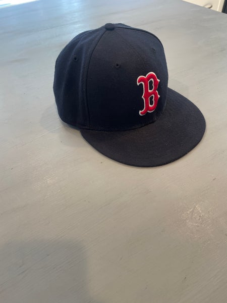 Boston Red Sox Men's 7 1/4 New Era Hat (Used)