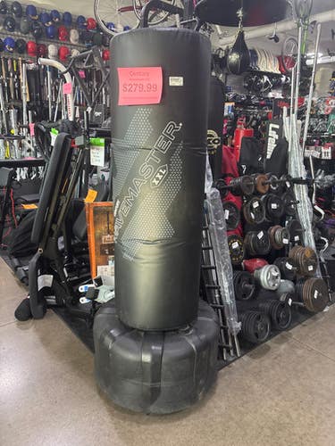 Used Century WAVEMASTER XXL Boxing Heavy Bag Black 50 lb 11605-S000205229
