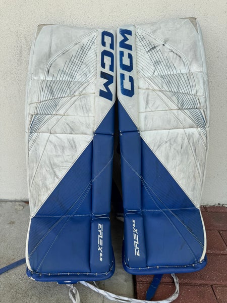 Blue 28" Junior CCM Eflex 6.5 Goalie Leg Pads (Used)